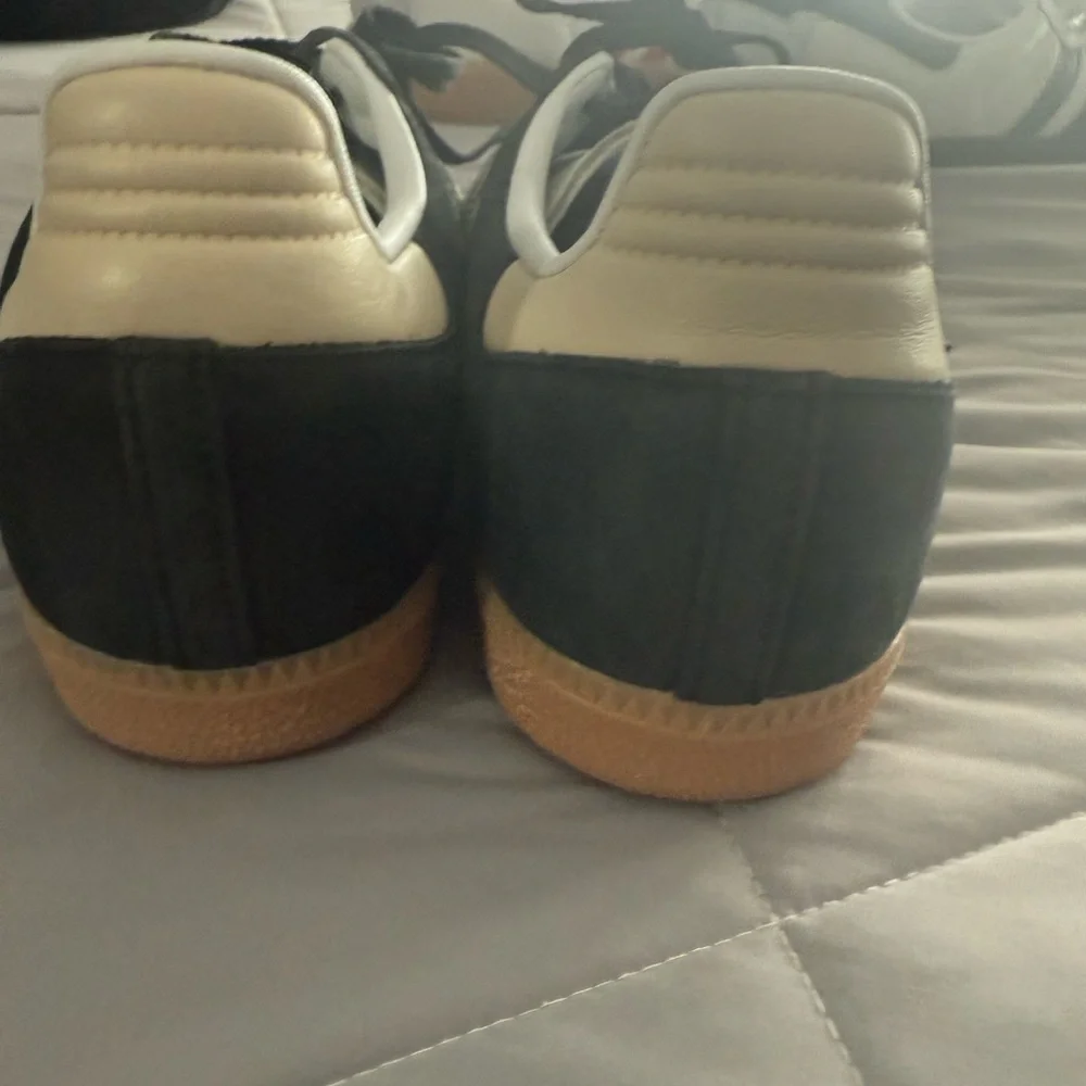 Adidas Black and Cream Sambas - Picture 4 of 4